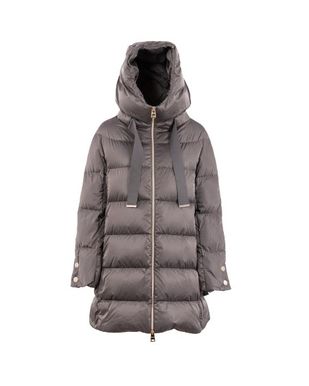 Shop HERNO  Piumino: Herno piumino a-shape in raso.
Vestibilità regolare.
Cappuccio fisso regolabile con nastro in gros grain in tono.
Chiusura con zip a doppio cursore.
Tasche a filetto.
Automatici sul fondo manica.
Composizione: 100% Poliestere.
Made in Armenia.. PI1304D 12170Z-9480